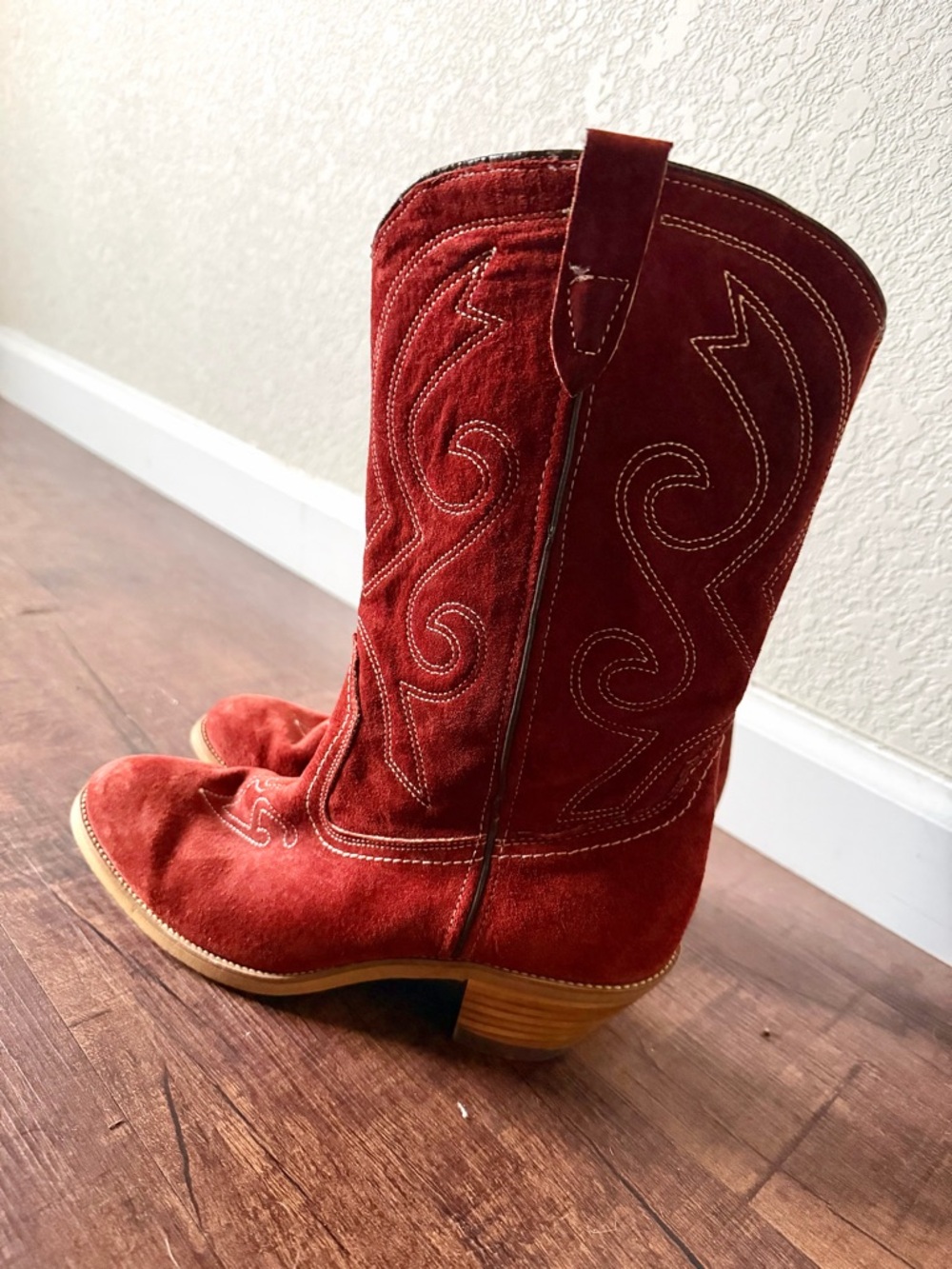 Justin Boots Rust Suede Western Boots - Picture 2 of 3